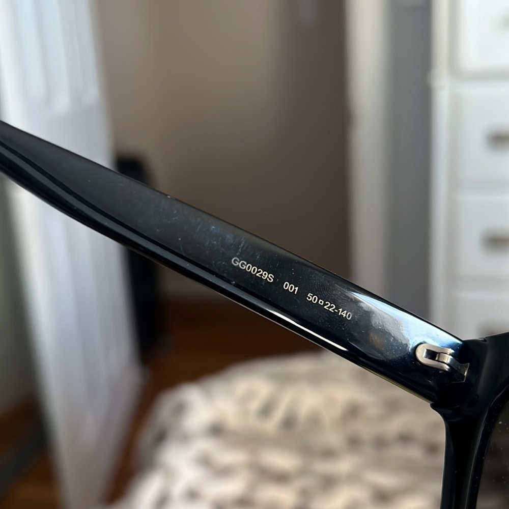 Gucci Glossy Black Oversized Cat Eye Sunglasses - Picture 6 of 7